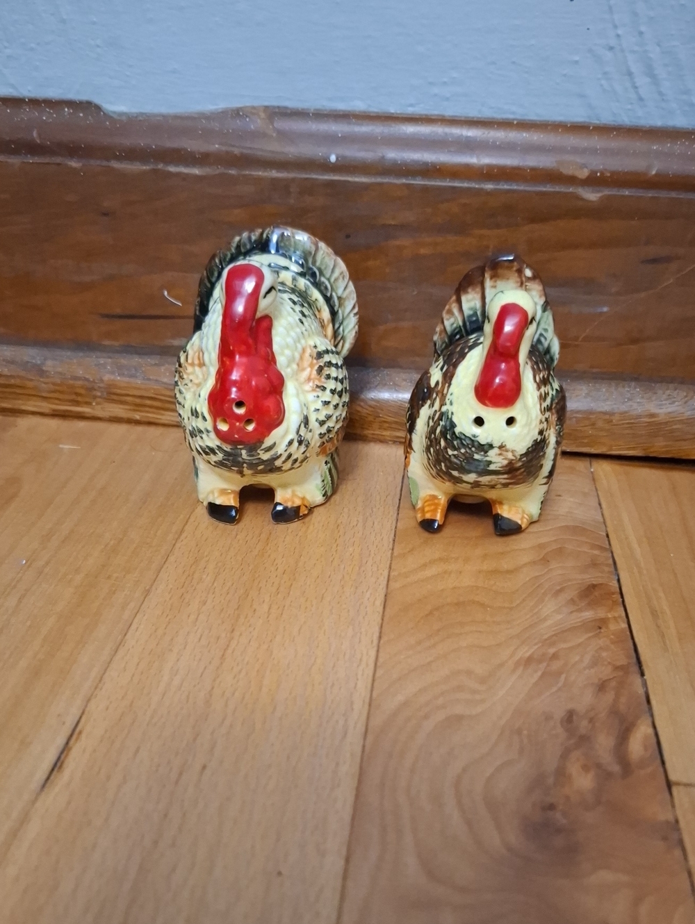 Ceramic Rooster Salt and Pepper Shakers - Red and Cream
